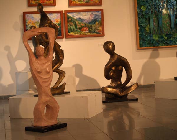 Выставка 8 марта 2008
Keywords: изобразительное искусство Израиль Арад скульптура