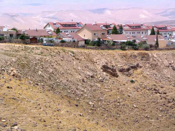 район Маофв Араде на фоне Иудейских гор
Keywords: Иудейские горы Арад Израиль дома